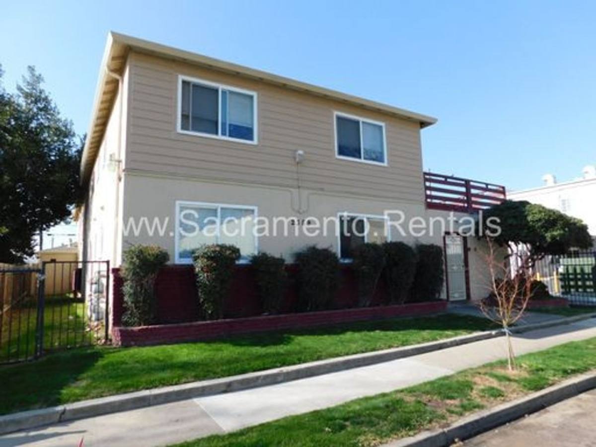 Apartment for rent at 2389 Cantalier St, Sacramento, CA 95815