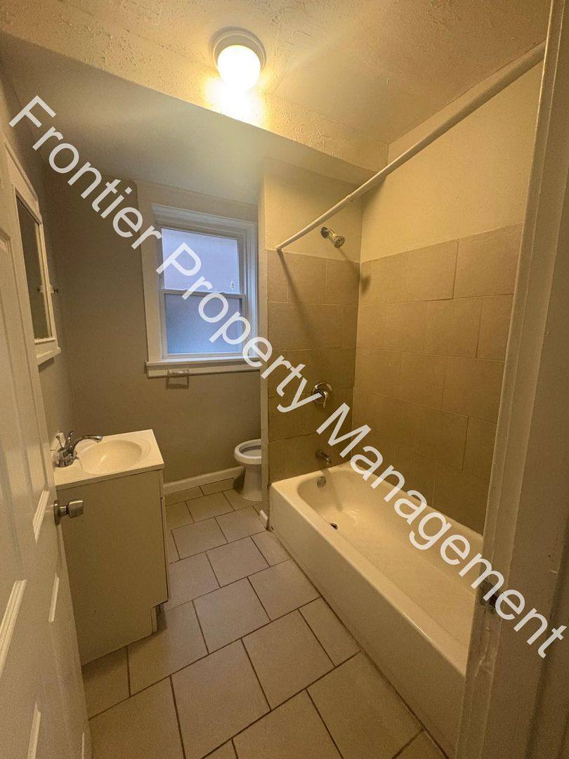 Apartment for rent at 5309 Michigan Ave, Saint Louis, MO 63111
