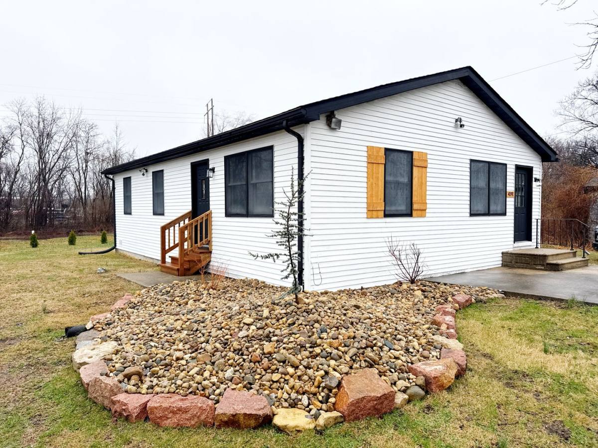 House for rent at 4191 State Route 162, Granite City, IL 62040