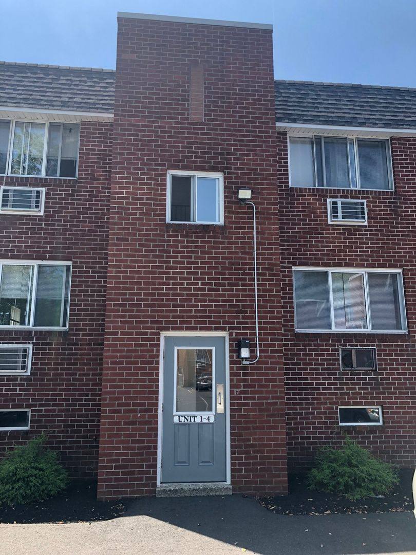 Apartment for rent at 203 E Chestnut St, Souderton, PA 18964