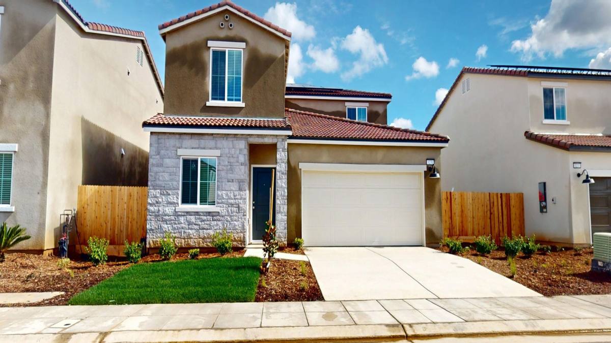House for rent at 3231 Carambola Ave, Clovis, CA 93619