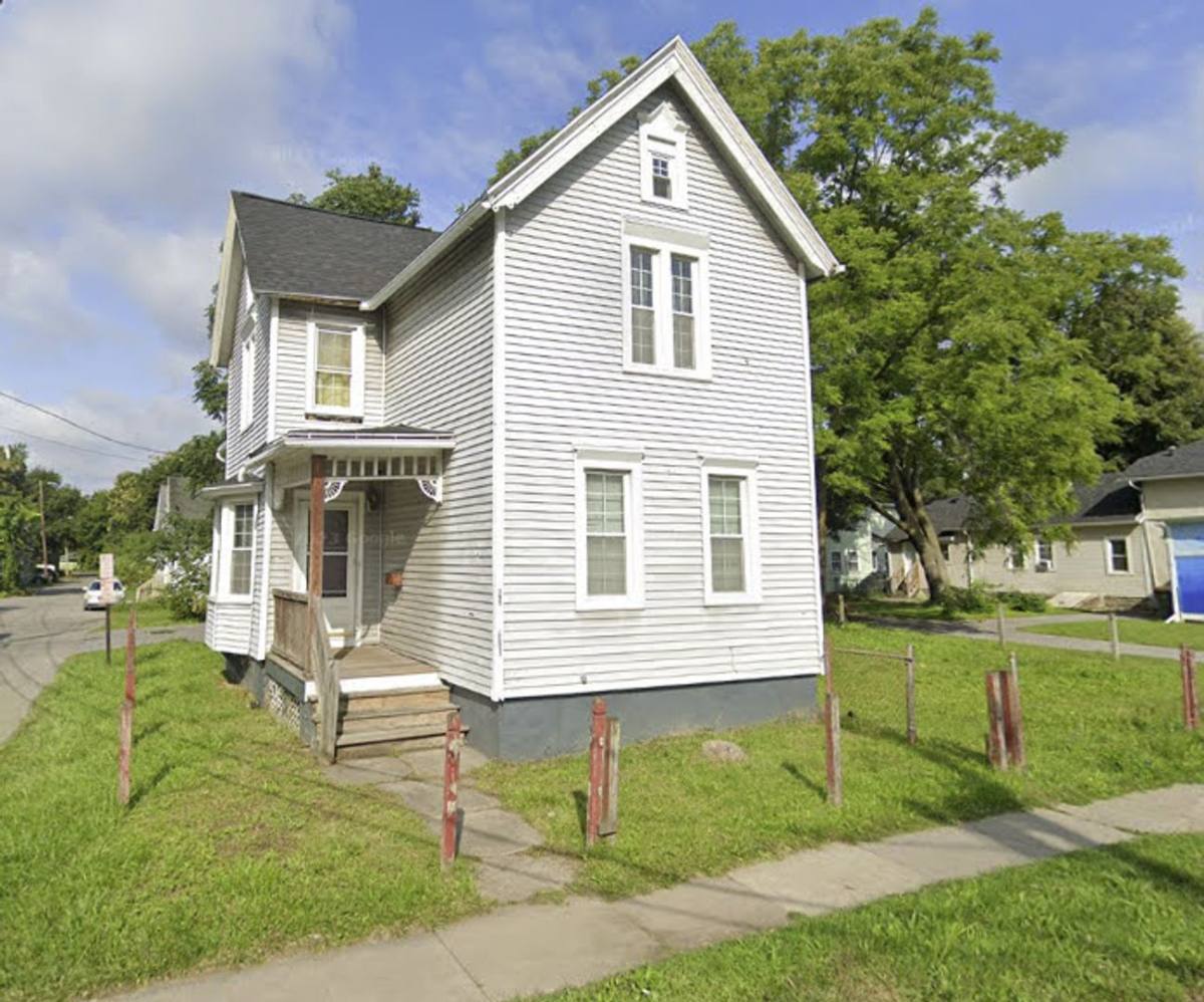 House for rent at 385 Ames St, Rochester, NY 14611