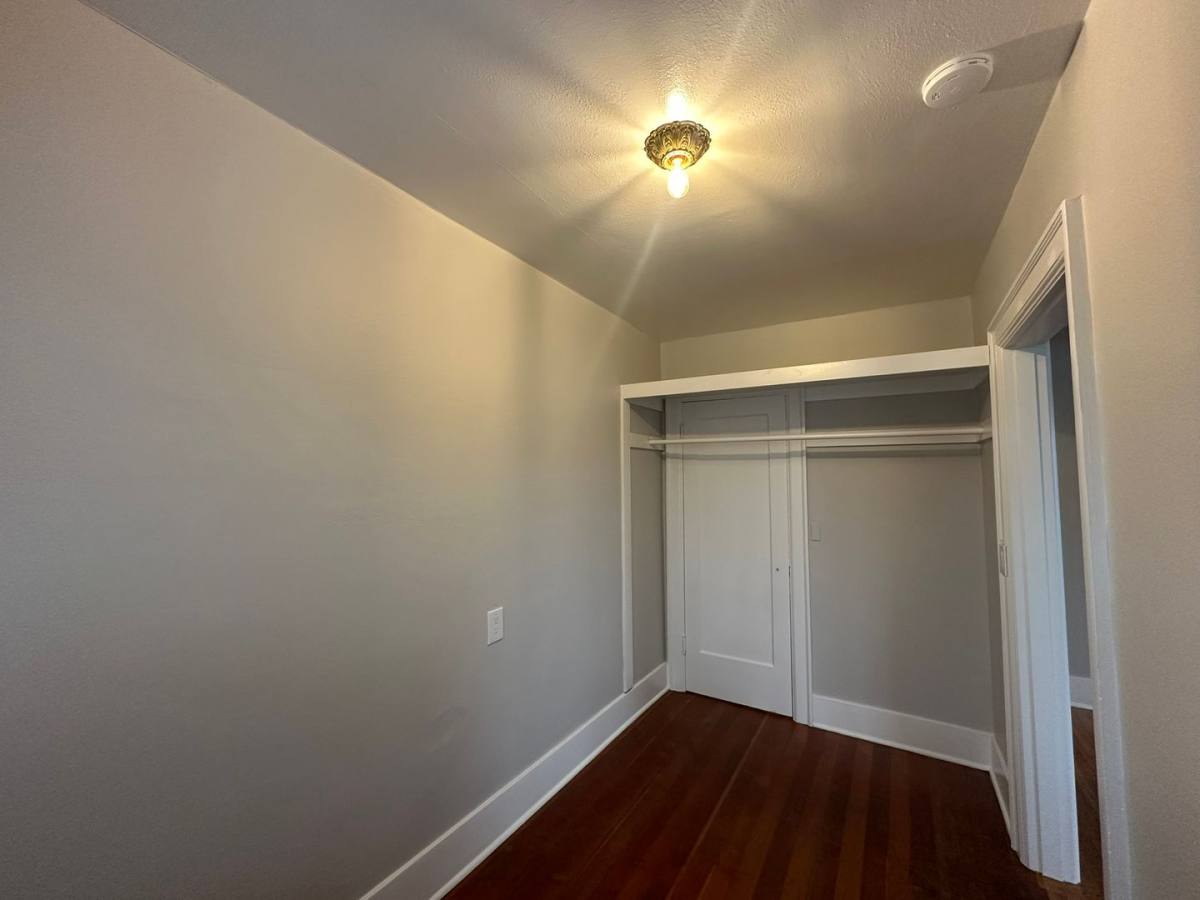 Apartment for rent at 1211 Pacific Ave, Everett, WA 98201