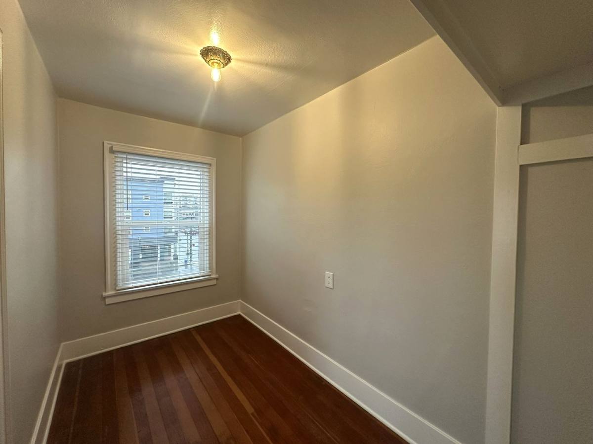 Apartment for rent at 1211 Pacific Ave, Everett, WA 98201