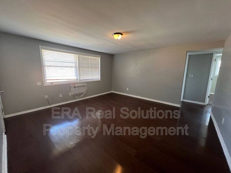 Apartment for rent at 301 S Napoleon Ave #D, Columbus, OH 43213