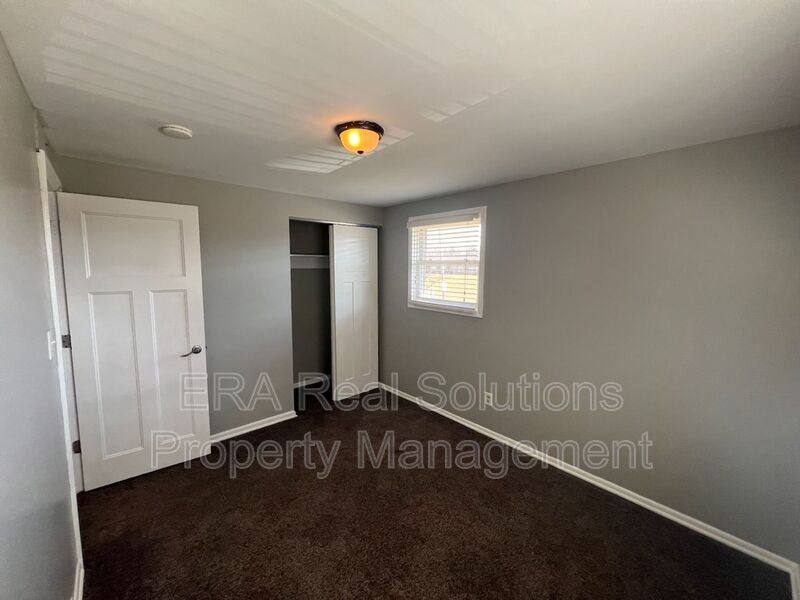 Apartment for rent at 301 S Napoleon Ave #D, Columbus, OH 43213
