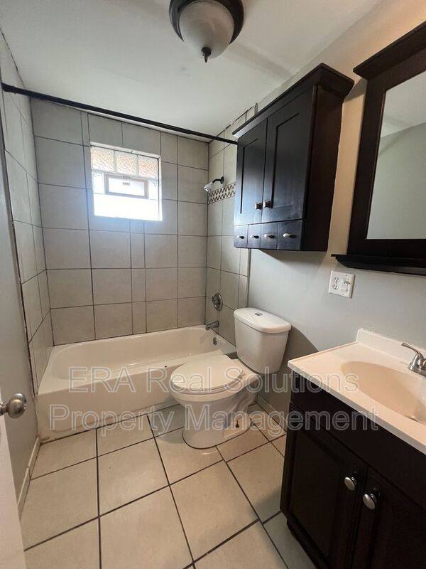 Apartment for rent at 301 S Napoleon Ave #D, Columbus, OH 43213