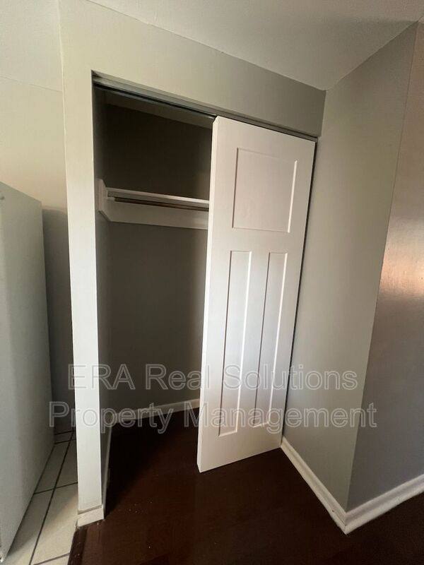 Apartment for rent at 301 S Napoleon Ave #D, Columbus, OH 43213