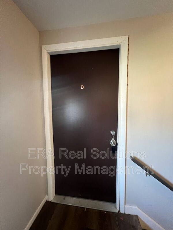 Apartment for rent at 301 S Napoleon Ave #D, Columbus, OH 43213