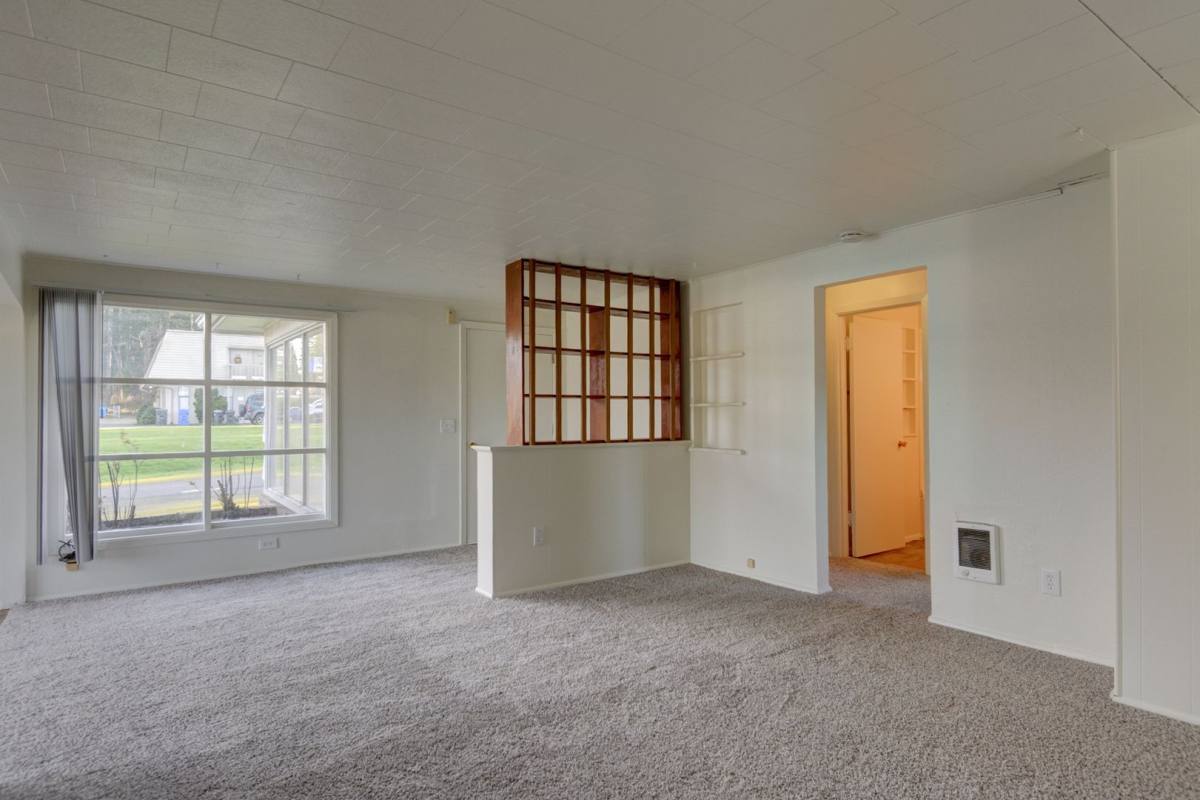 Apartment for rent at 33010 Sr, Oak Harbor, WA 98277