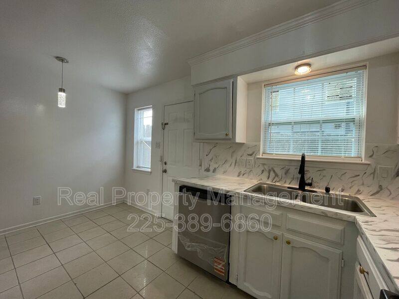 Apartment for rent at 1511 Cristy Dr E, Baton Rouge, LA 70815