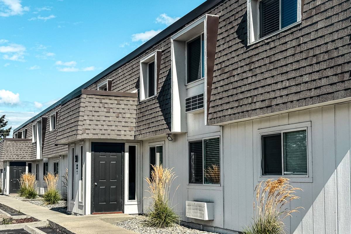 Apartment for rent at 490 9th St NE, East Wenatchee, WA 98802