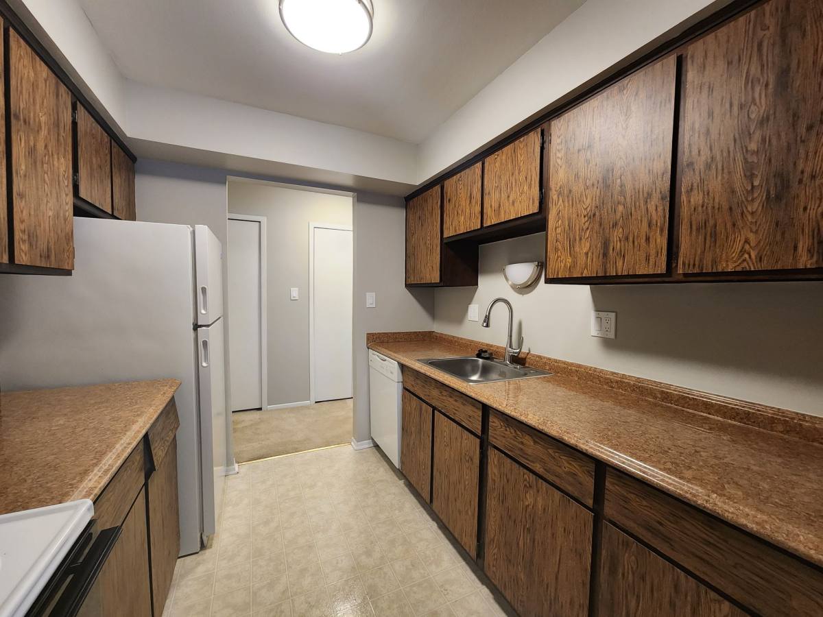 Apartment for rent at 30250 W 12 Mile Rd, Farmington, MI 48334