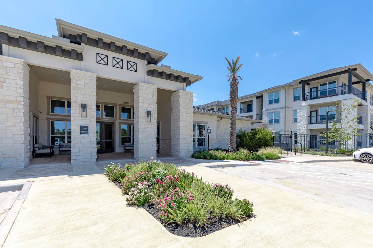 Apartment for rent at 2338 Harvey Mitchell Parkway S, College Station, TX 77845