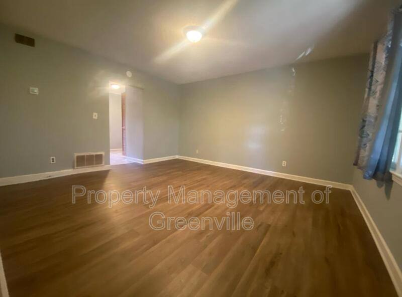 House for rent at 220 Piney Mountain Rd #4, Greenville, SC 29609