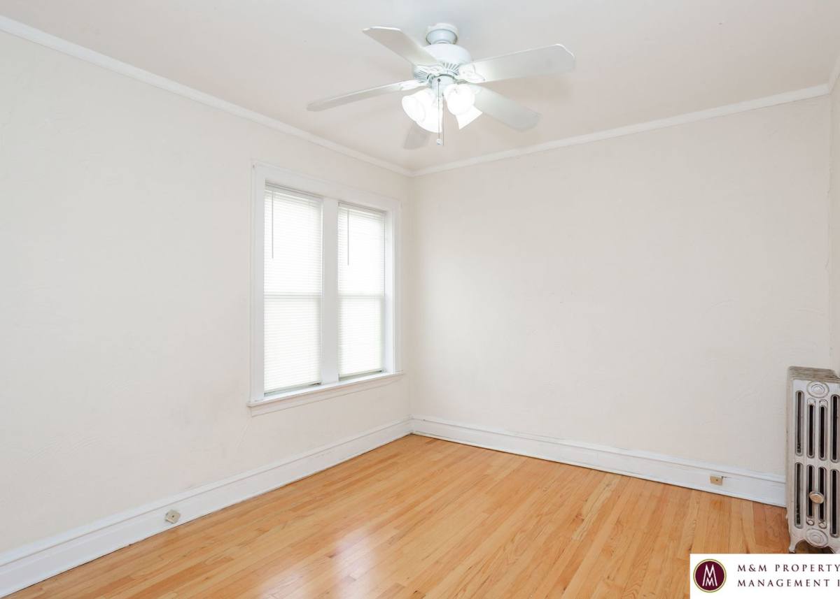 Apartment for rent at 327 Harrison, Oak Park, IL 60304
