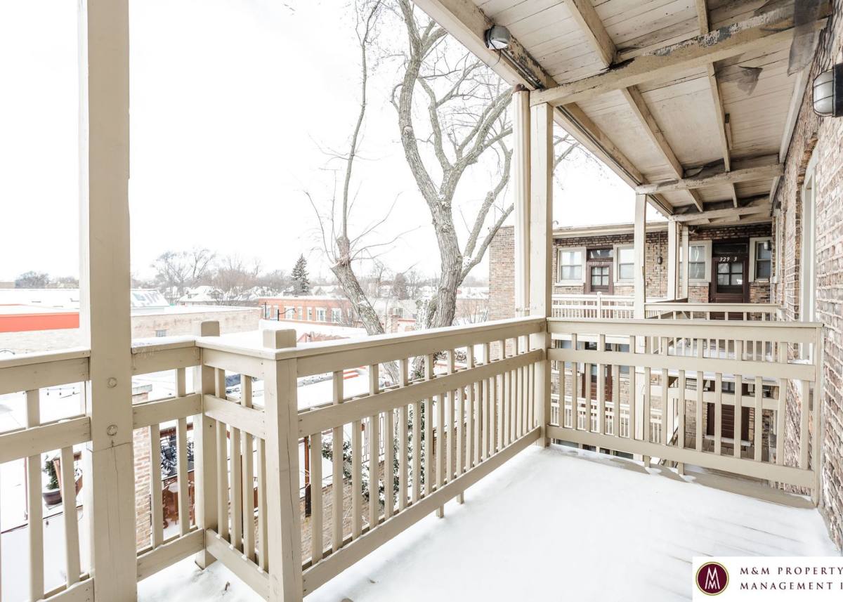Apartment for rent at 327 Harrison, Oak Park, IL 60304