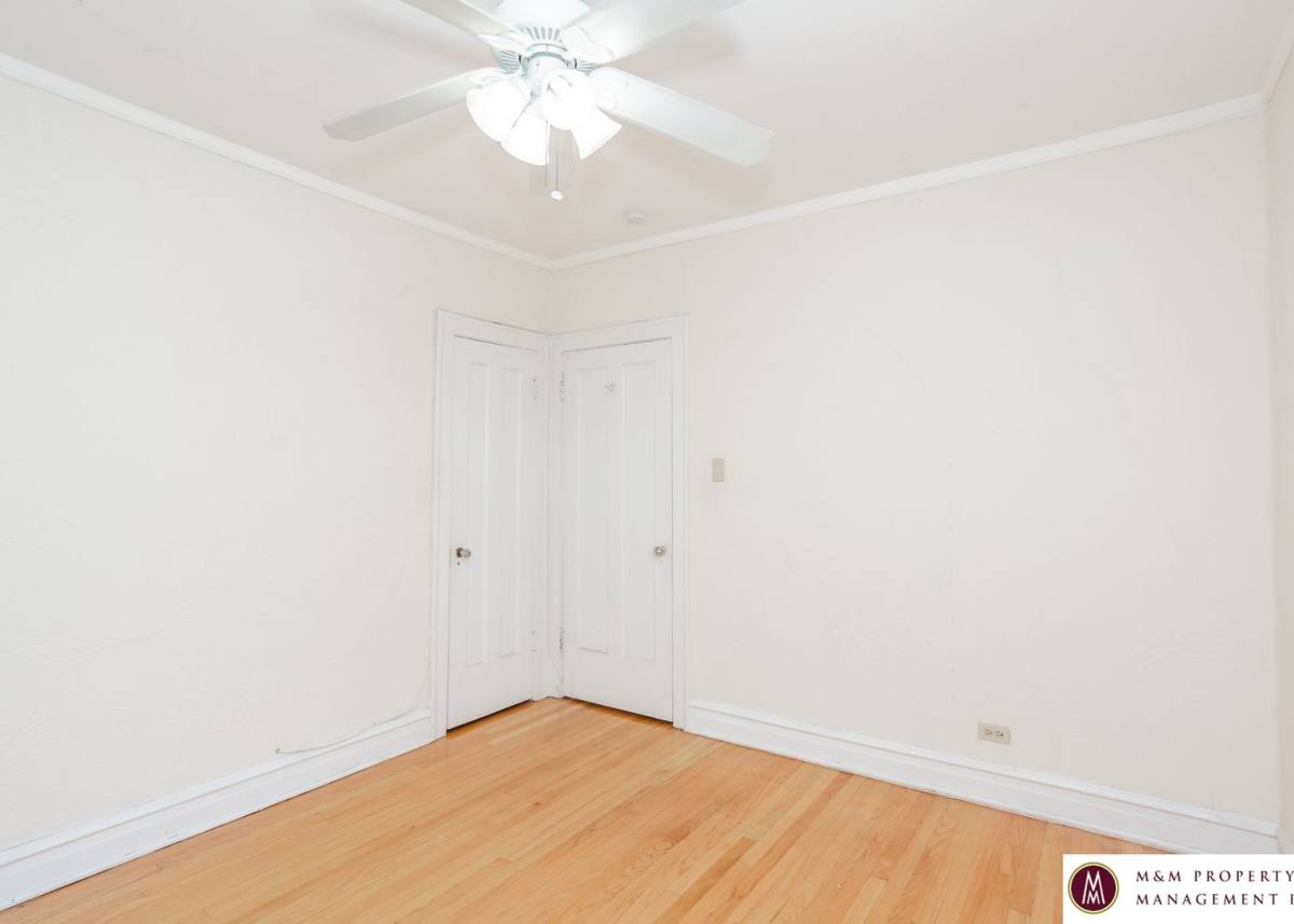 Apartment for rent at 327 Harrison, Oak Park, IL 60304