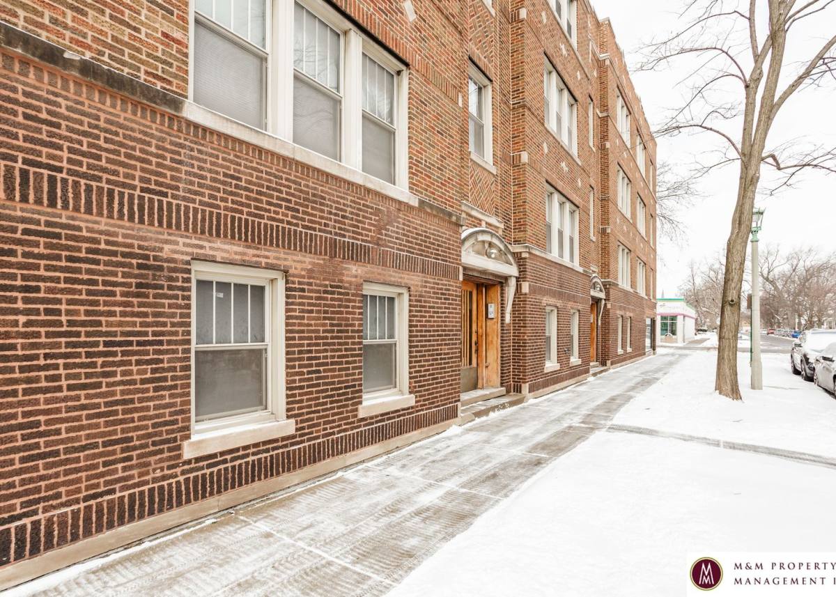 Apartment for rent at 327 Harrison, Oak Park, IL 60304