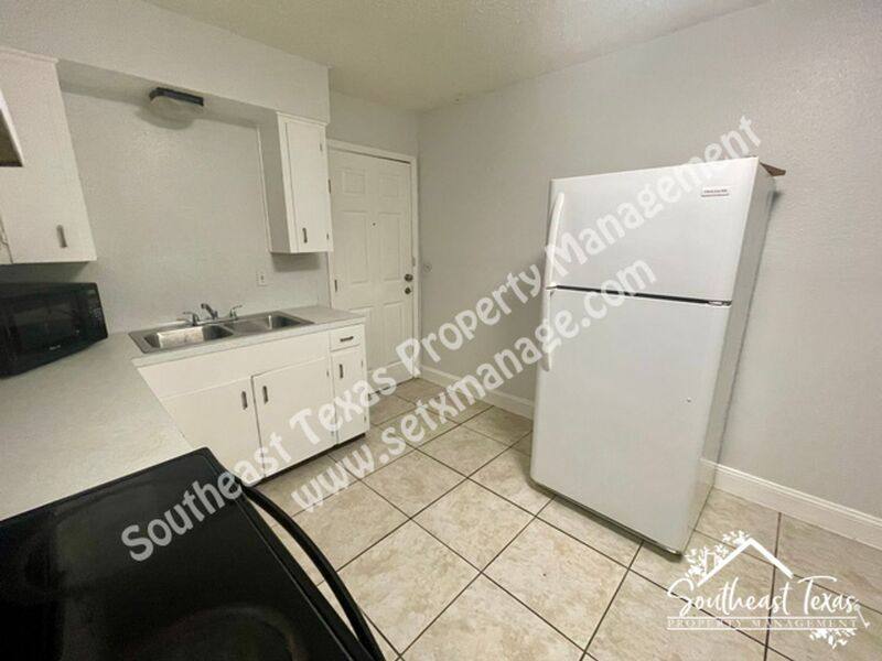 House for rent at 5108 10th St, Port Arthur, TX 77642
