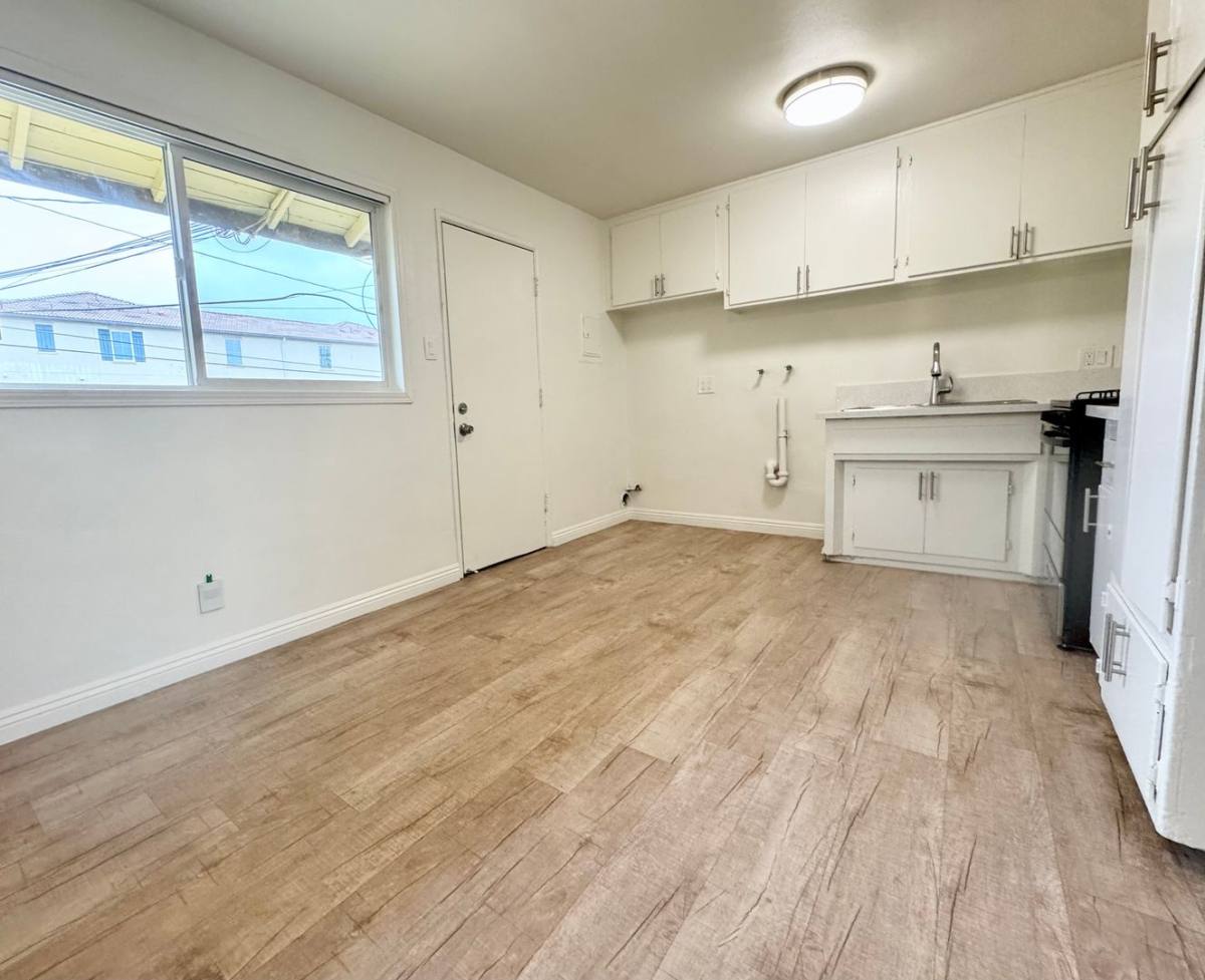 Apartment for rent at 702-725 N Mavis St, Anaheim, CA 92805