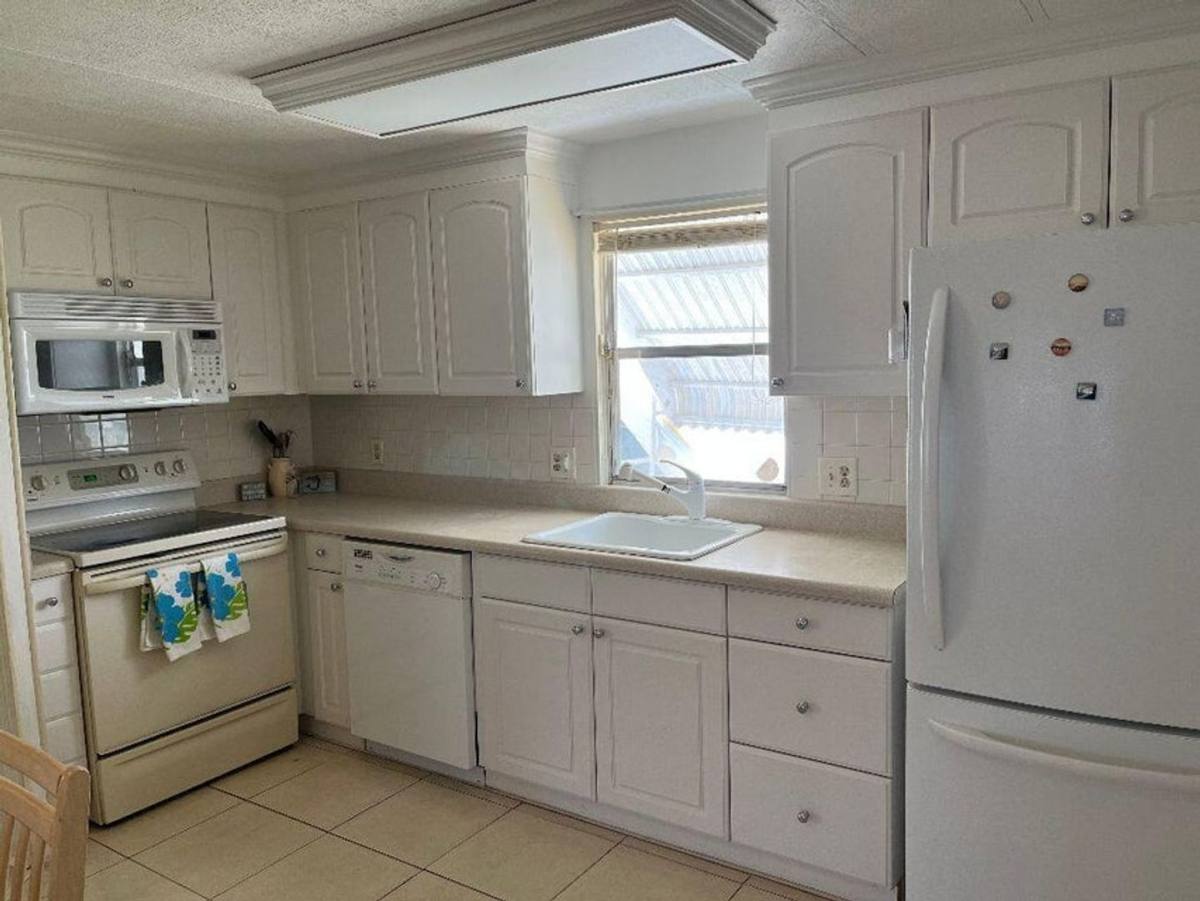 House for rent at 6948 SE Delegate St, Hobe Sound, FL 33455
