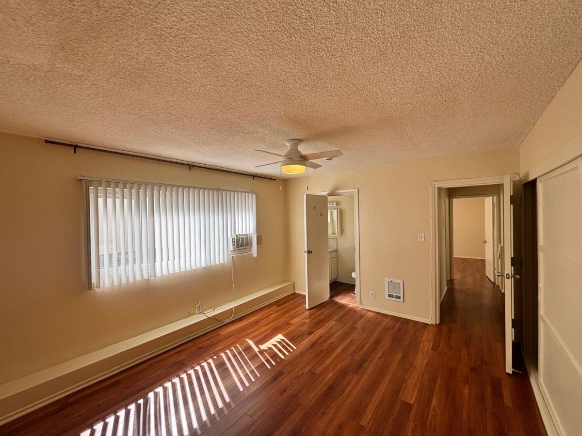 Apartment for rent at 1540 N Laurel Ave, Los Angeles, CA 90046