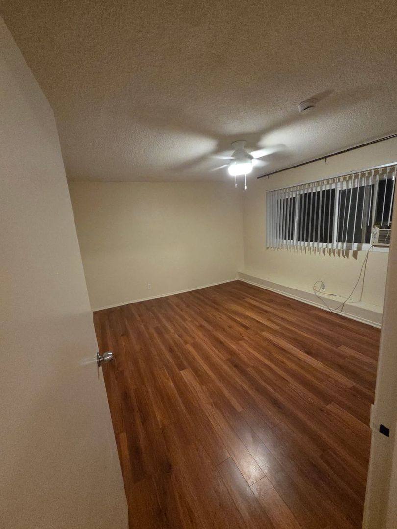 Apartment for rent at 1540 N Laurel Ave, Los Angeles, CA 90046
