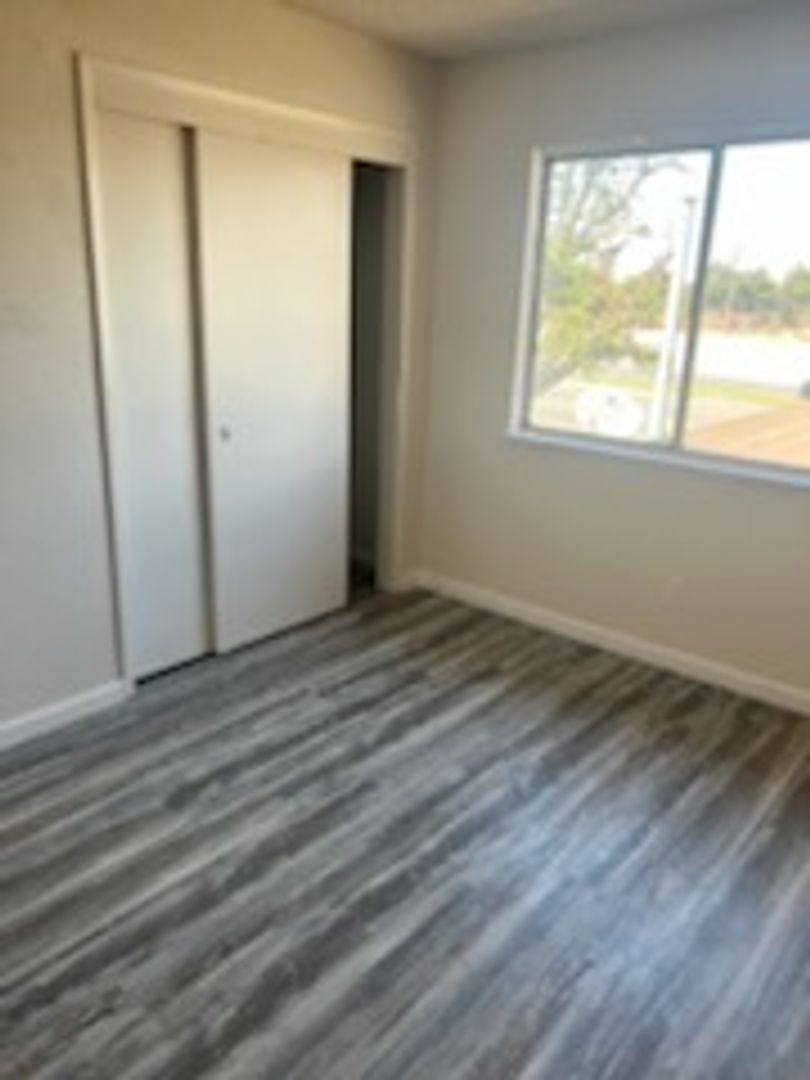 House for rent at 2016 Ocean View Dr, Bakersfield, CA 93307