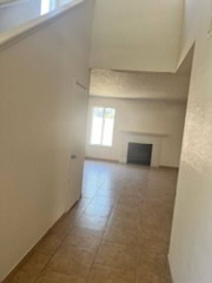 House for rent at 2016 Ocean View Dr, Bakersfield, CA 93307