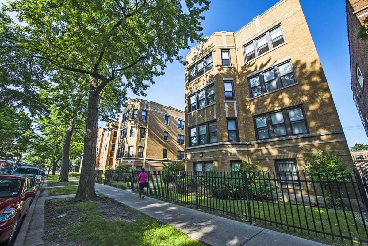 Apartment for rent at 8236 S Maryland Ave, Chicago, IL 60619