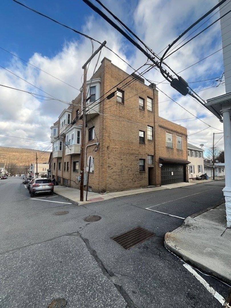 Apartment for rent at 201 E Kline Ave, Lansford, PA 18232
