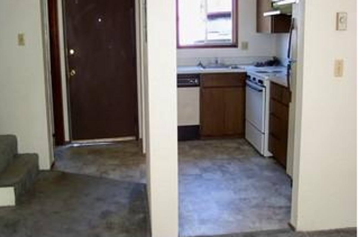 Townhouse for rent at 176 S 53rd St, Springfield, OR 97478