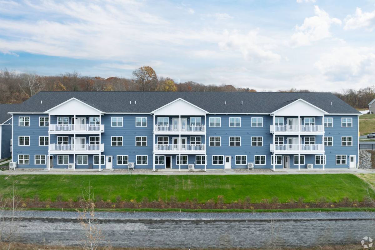 Apartment for rent at 6 Riverstone Dr, Troy, NY 12182