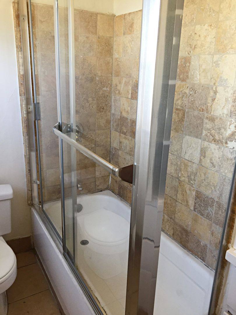 Apartment for rent at 5414 Fountain Ave, Los Angeles, CA 90029