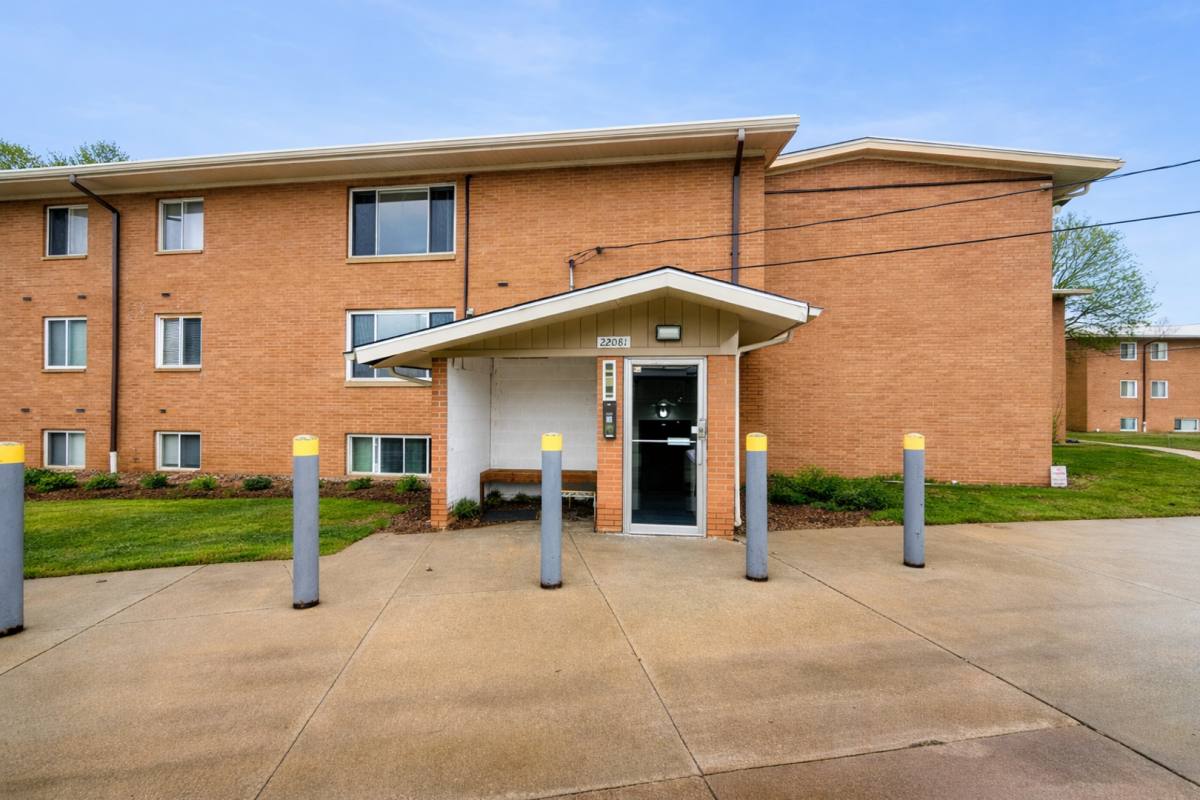 Condo for rent at 22081 River Oaks Dr #B1, Rocky River, OH 44116