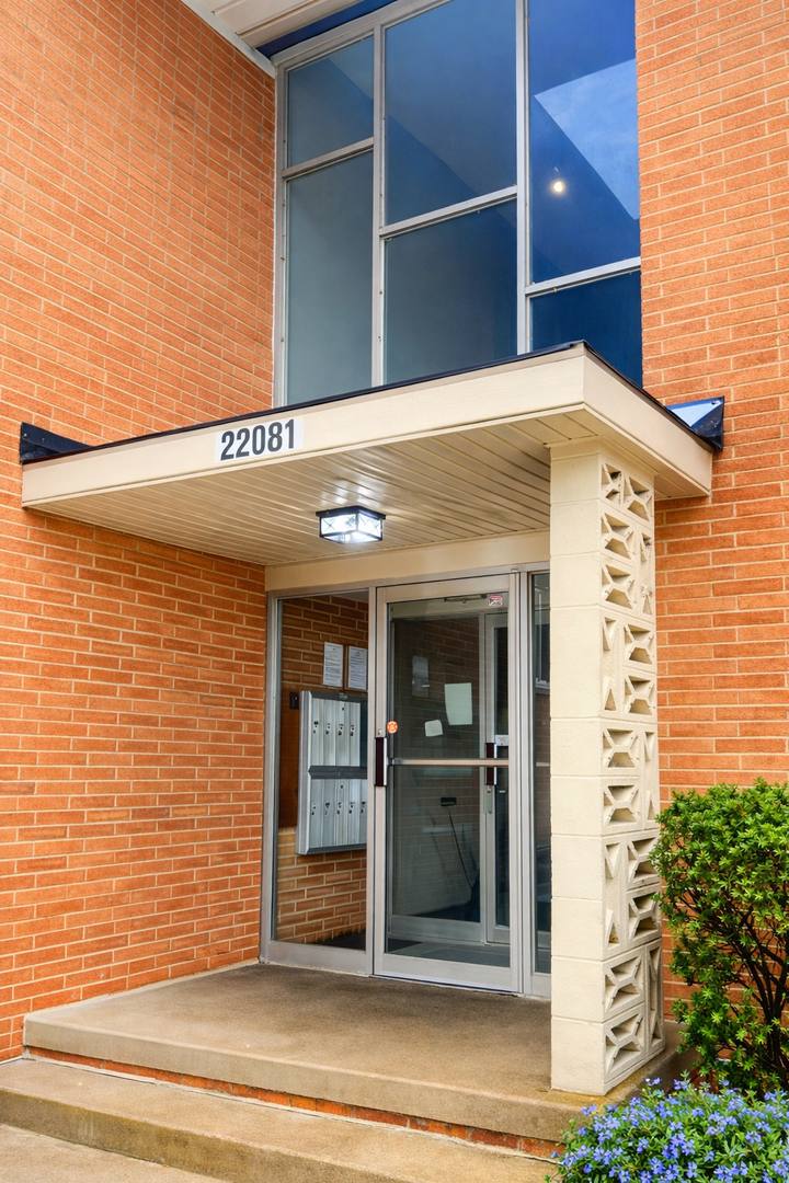 Condo for rent at 22081 River Oaks Dr #B1, Rocky River, OH 44116