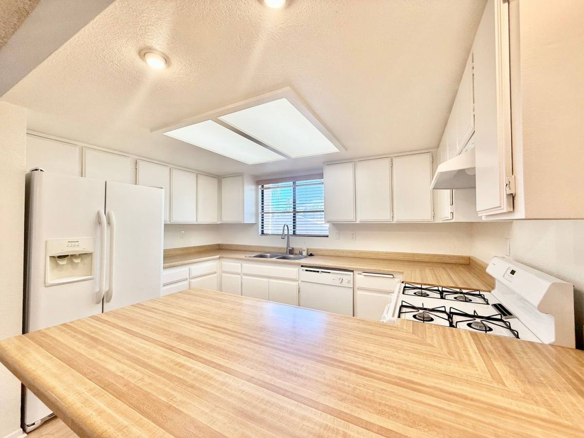 Apartment for rent at 45485 Sunset Lane #3, Palm Desert, CA 92260