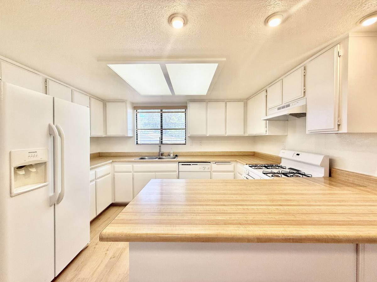 Apartment for rent at 45485 Sunset Lane #3, Palm Desert, CA 92260