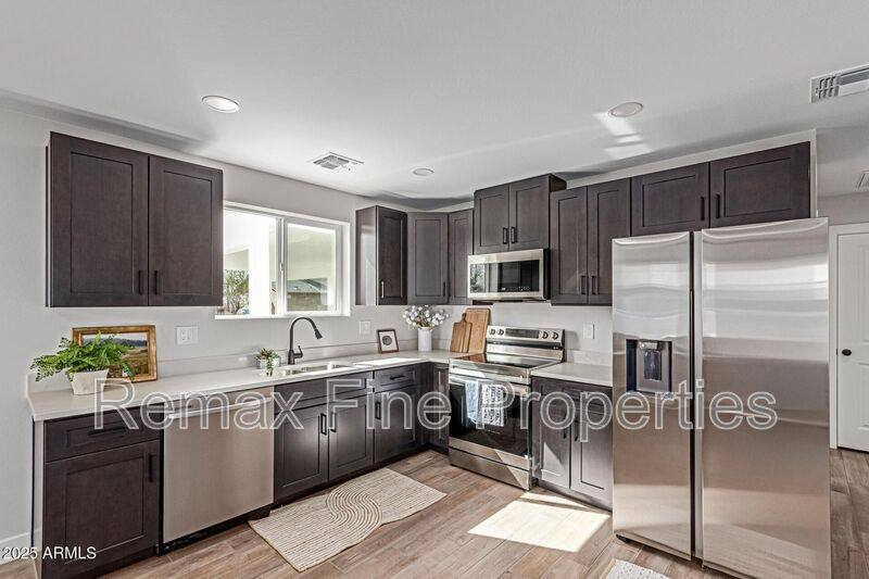 Apartment for rent at 6421 S 23rd St B, Phoenix, AZ 85042