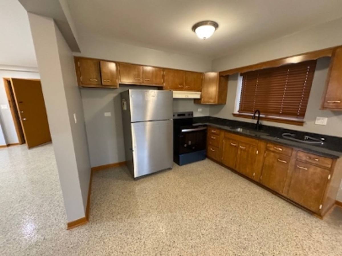 Apartment for rent at 3108 Saint Charles Rd, Bellwood, IL 60104
