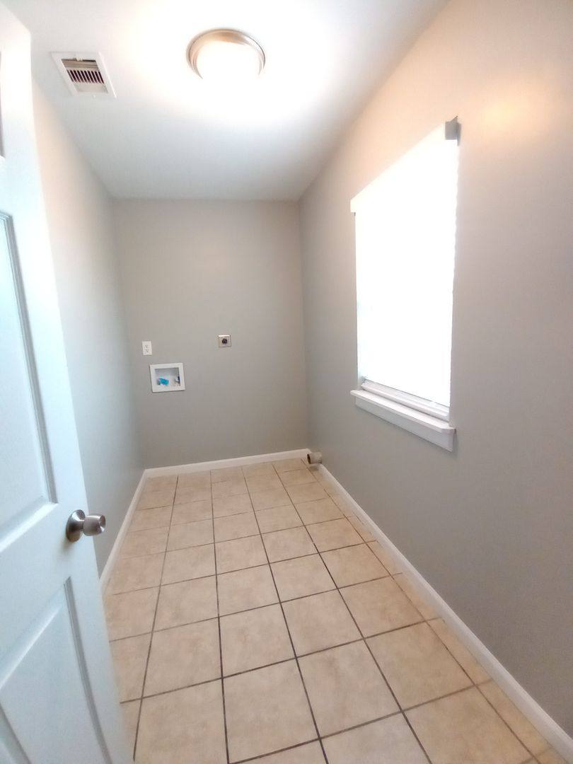 Apartment for rent at 2645 Gravier, New Orleans, LA 70119