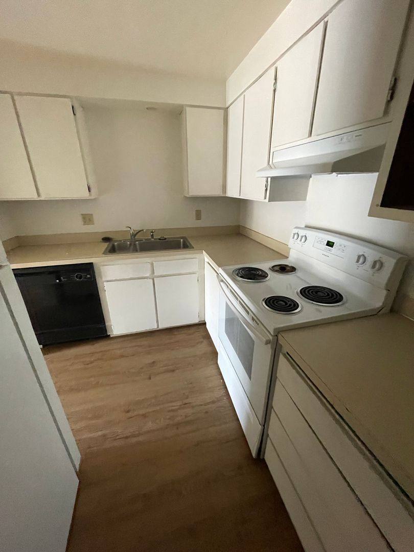 Apartment for rent at 1973 18th St, Springfield, OR 97477