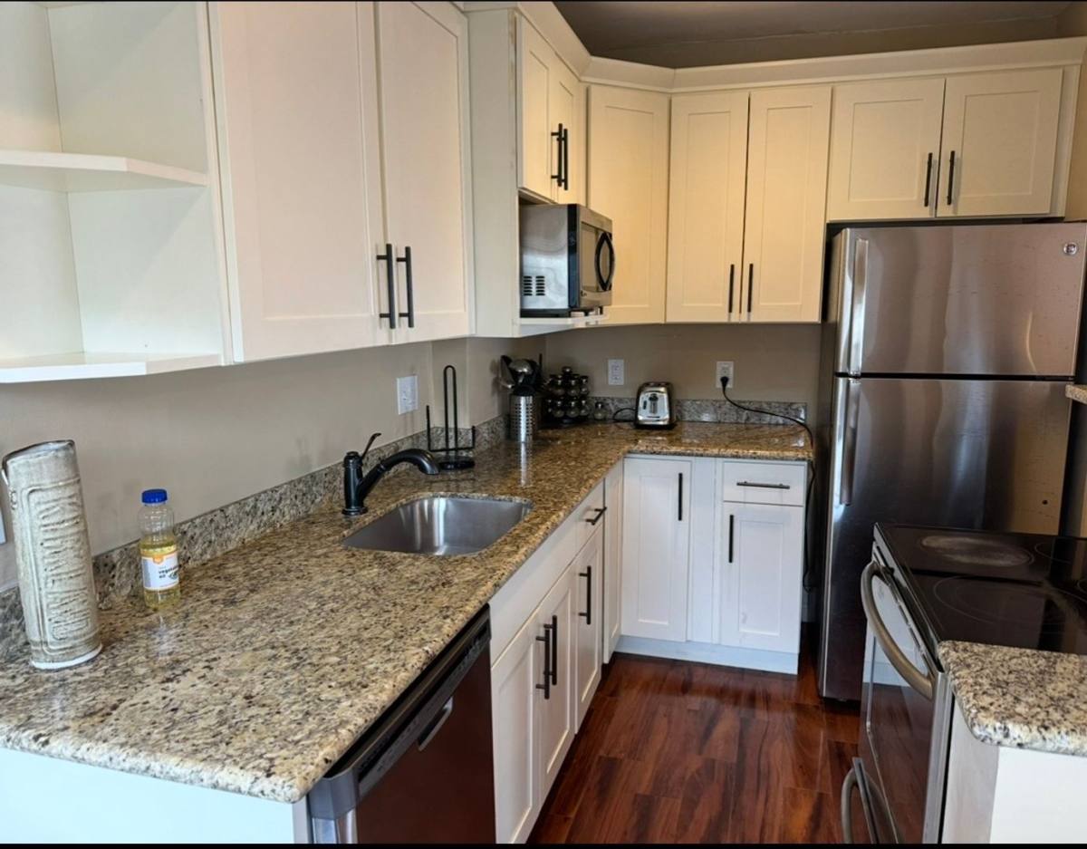 Apartment for rent at 2322 E Aloha St, Seattle, WA 98112