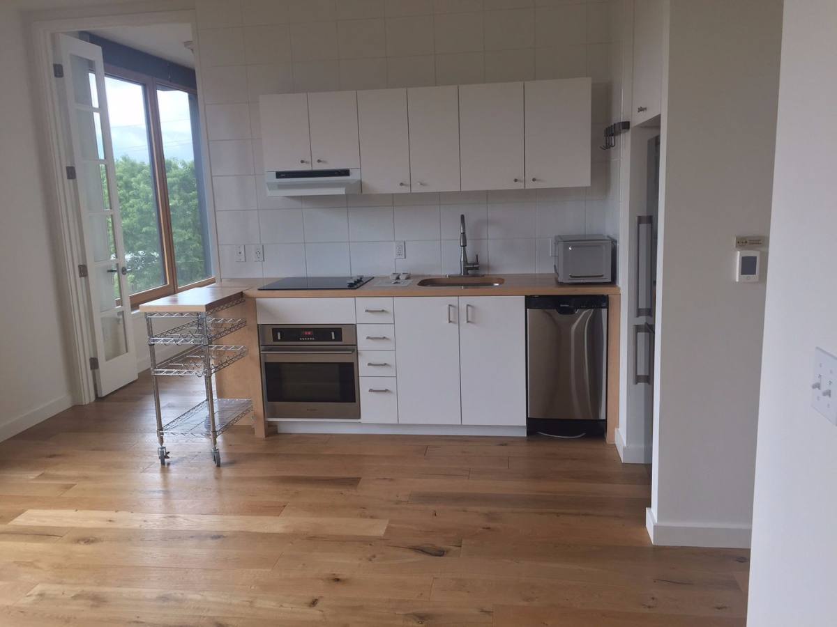 Apartment for rent at 33 N Beach St, Portland, OR 97227