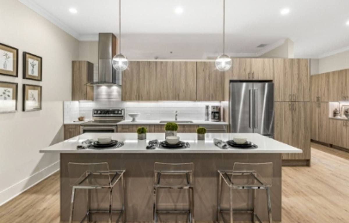 Apartment for rent at 835 Lake St, Oak Park, IL 60301