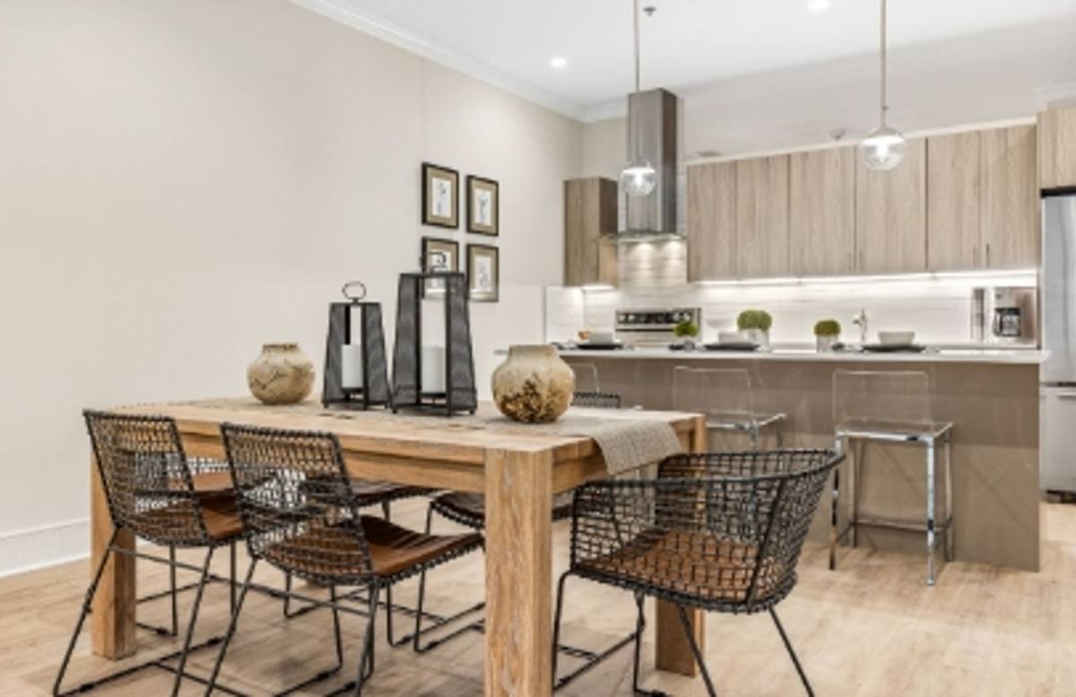 Apartment for rent at 835 Lake St, Oak Park, IL 60301