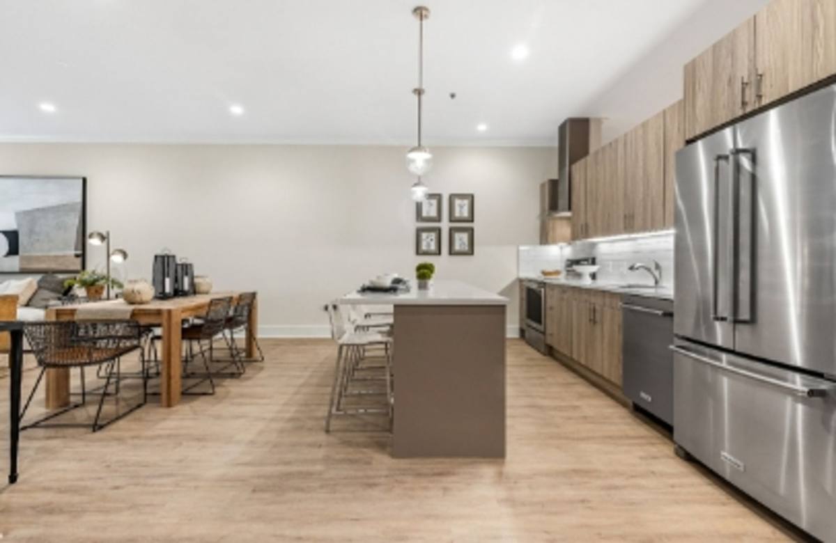 Apartment for rent at 835 Lake St, Oak Park, IL 60301