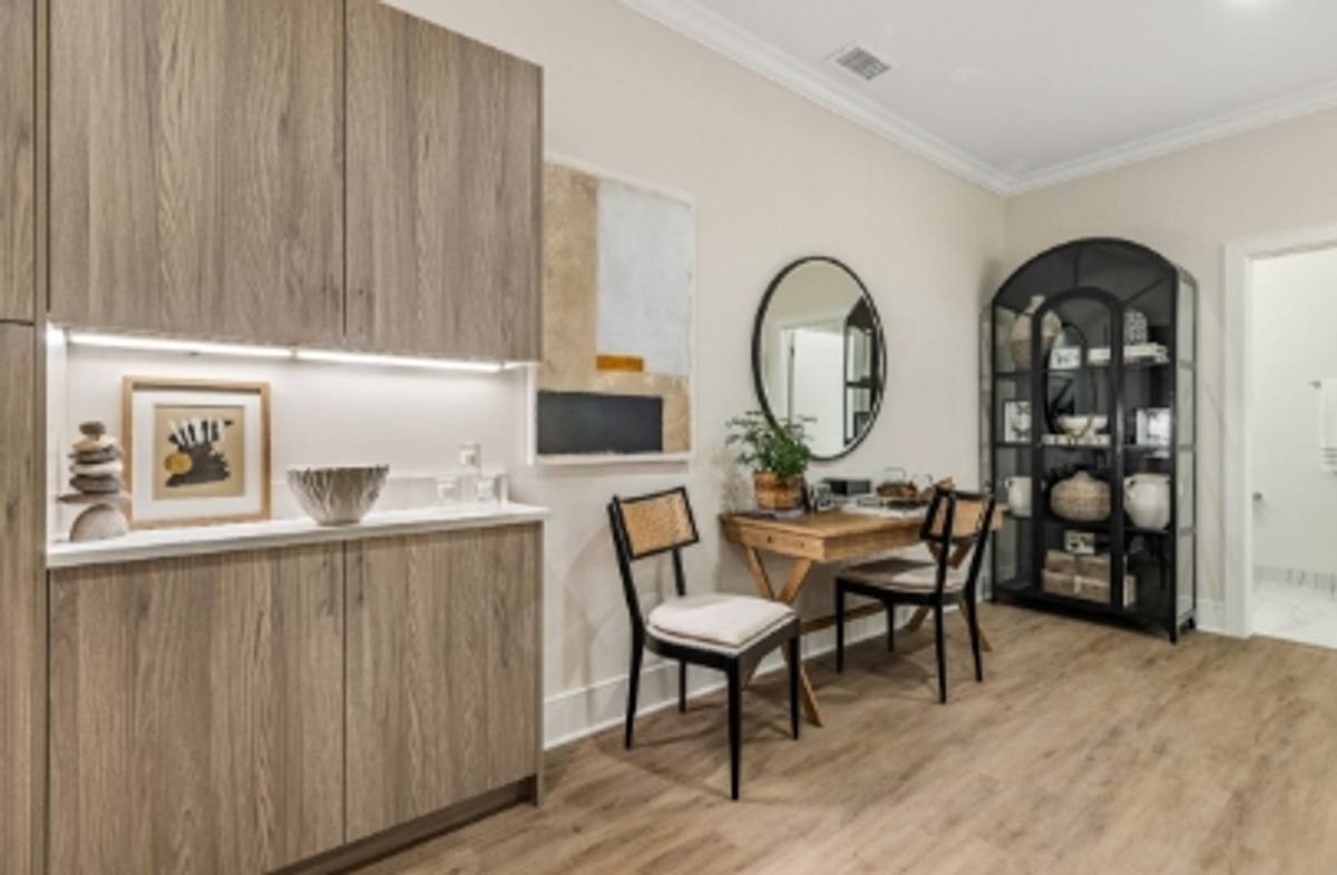 Apartment for rent at 835 Lake St, Oak Park, IL 60301