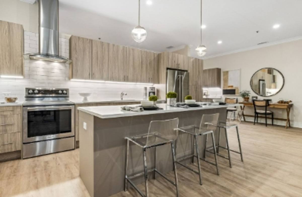 Apartment for rent at 835 Lake St, Oak Park, IL 60301